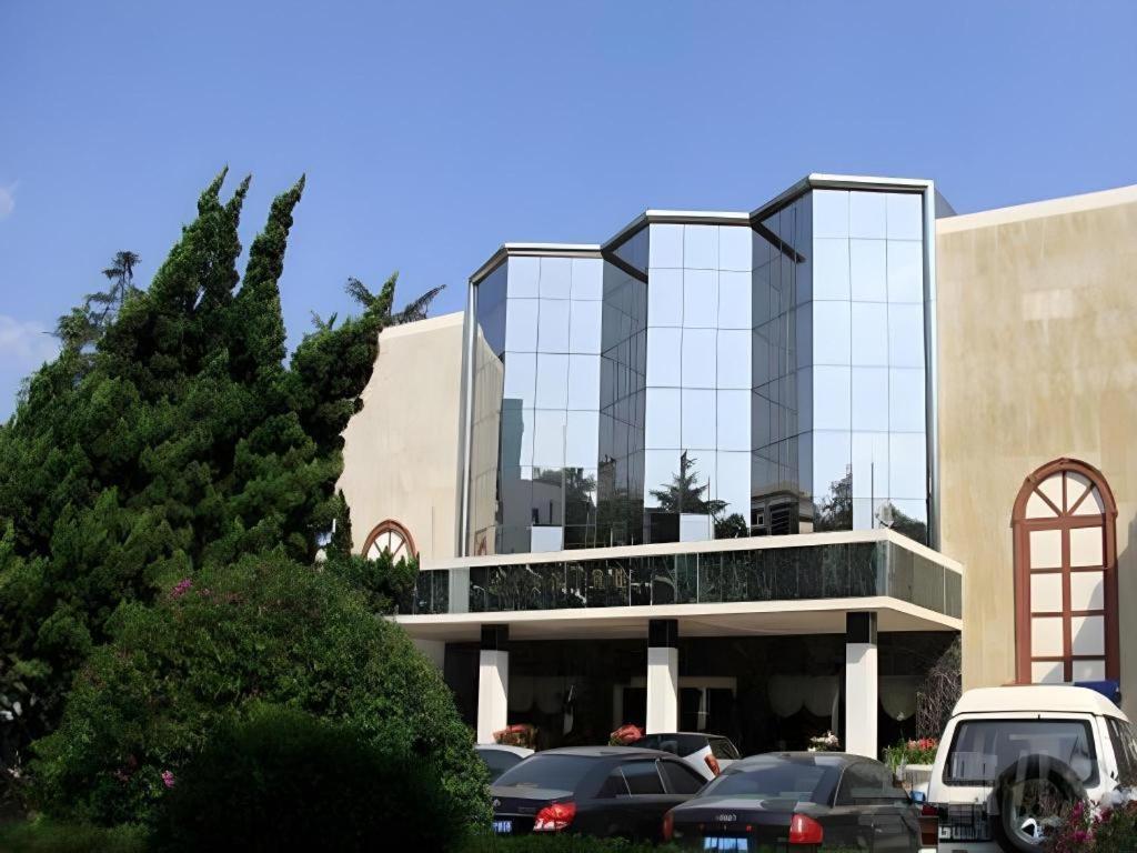 Lian Yun Hotel Kunming Esterno foto