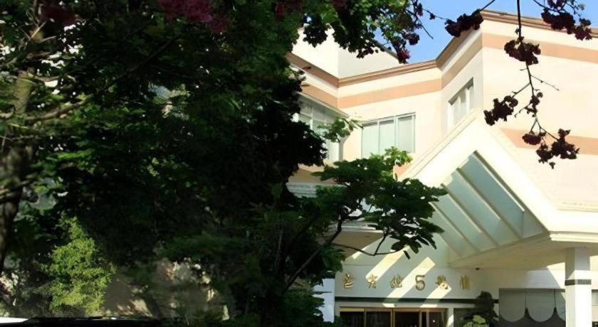 Lian Yun Hotel Kunming Esterno foto